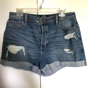 Hollister Ultra high rise mom shorts